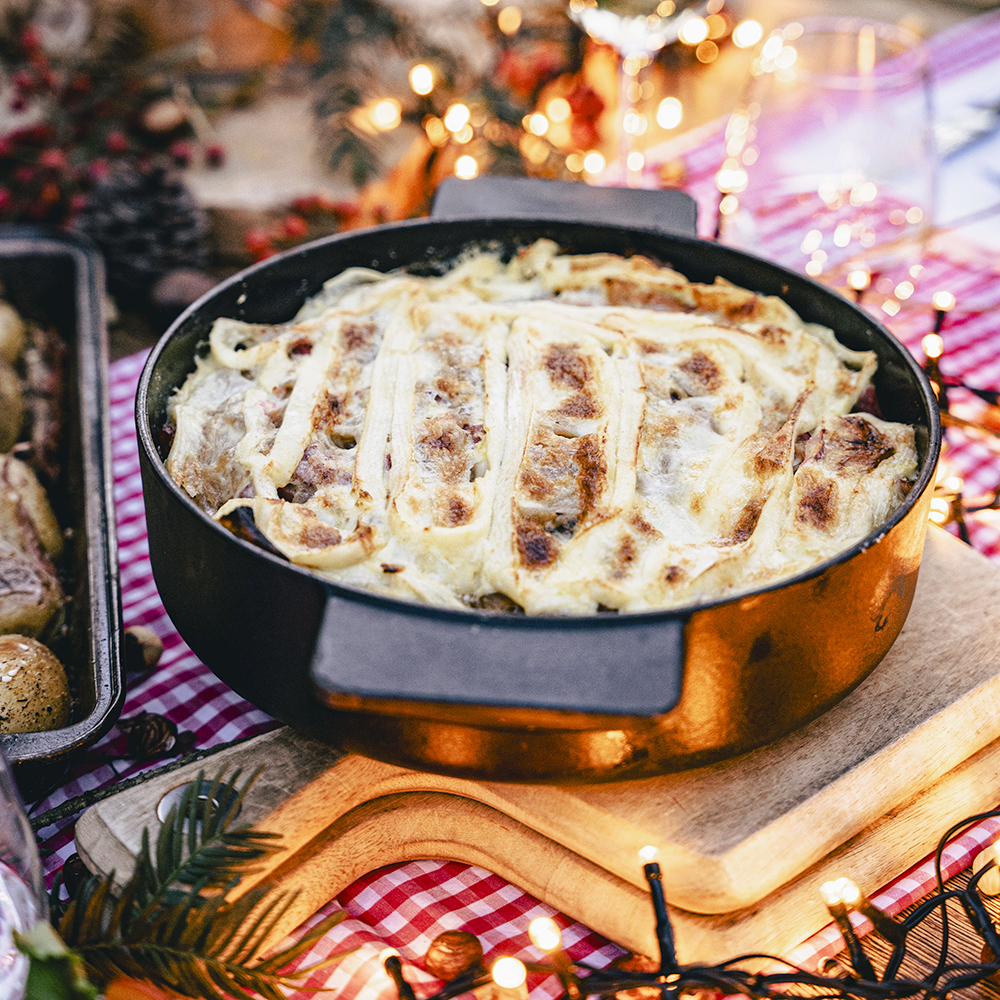 Chalet Robinson Tartiflette truffles cheese warm lights